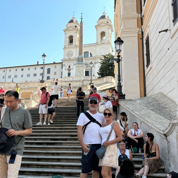 Meet your Posher, Camille - Picture 2 of 7